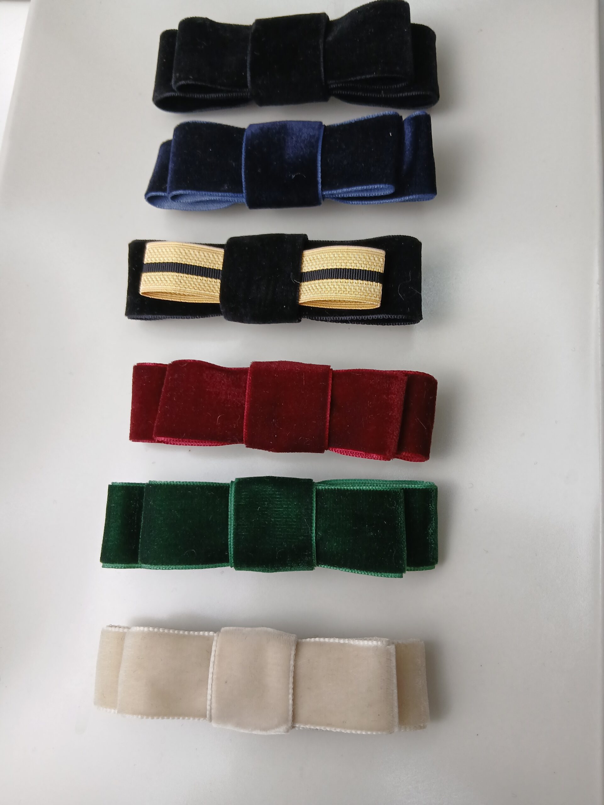 Aksominiai plaukų segtukai Aksominiai plaukų segtukai